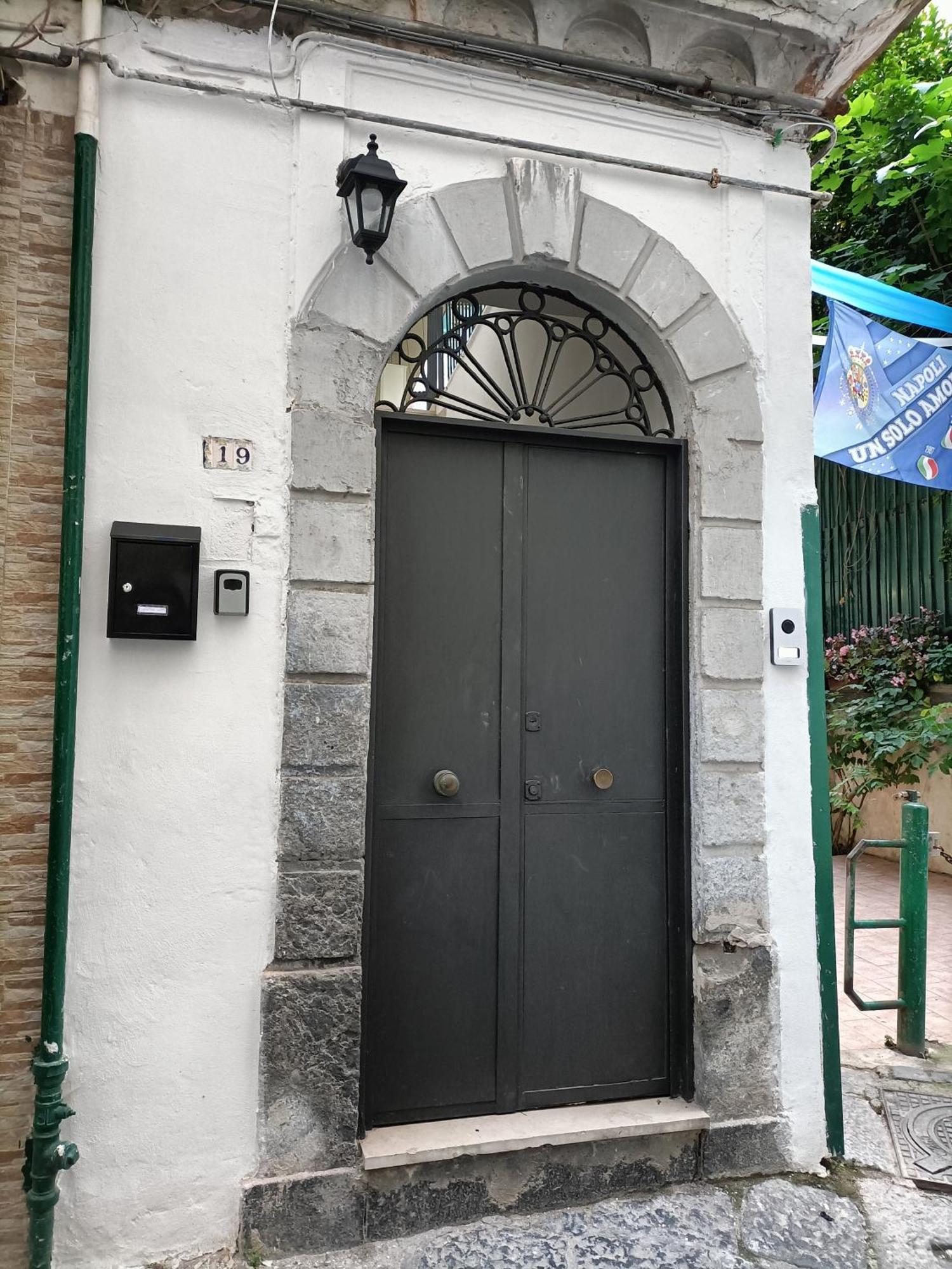 A Casa E Cardetella Apartment Наполи Екстериор снимка