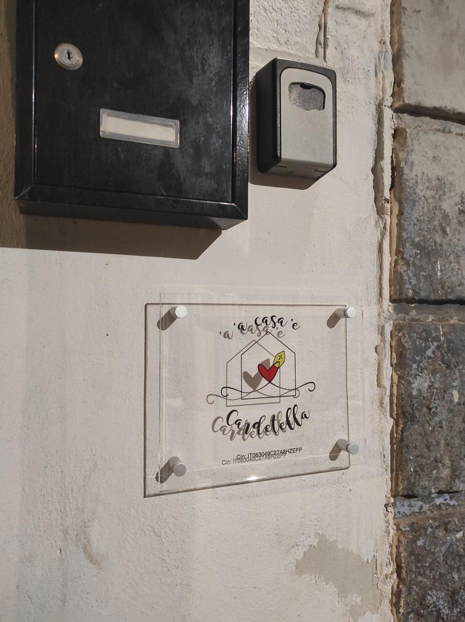 A Casa E Cardetella Apartment Наполи Стая снимка